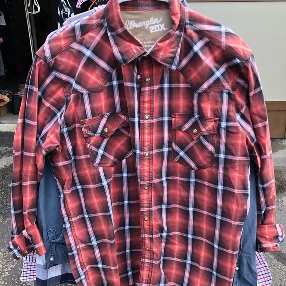 Various button down shirts - Picture 6 of 6